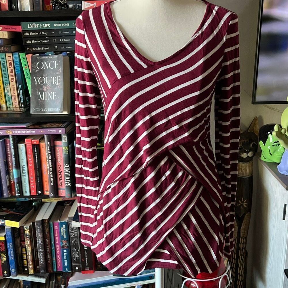 Motherhood maternity Size M Maternity long sleeve blouse burgundy and white stri
